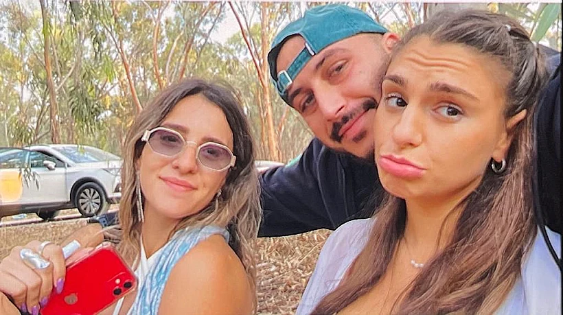 רועי שלו עם מפל אדם בפסטיבל הנובה