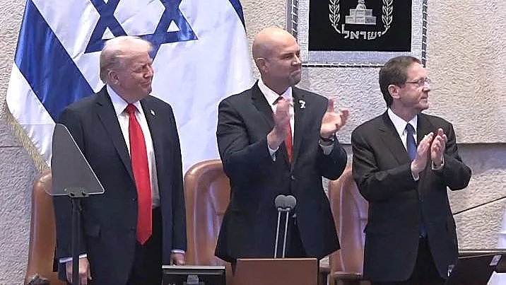 נשיא ארה"ב דונלד טראמפ בכנסת עם יו"ר הכנסת אמיר אוחנה ונשיא המדינה יצחק הרצוג