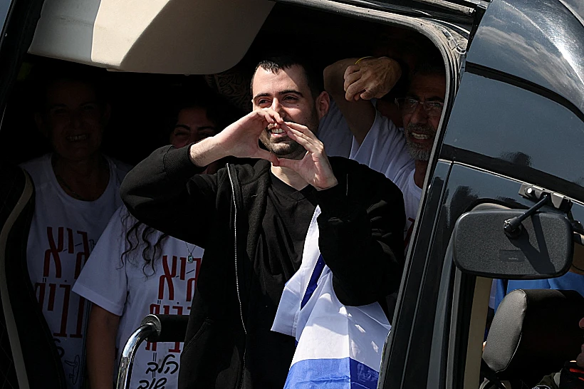 גיא גלבוע דלאל מגיע לבית החולים בילינסון