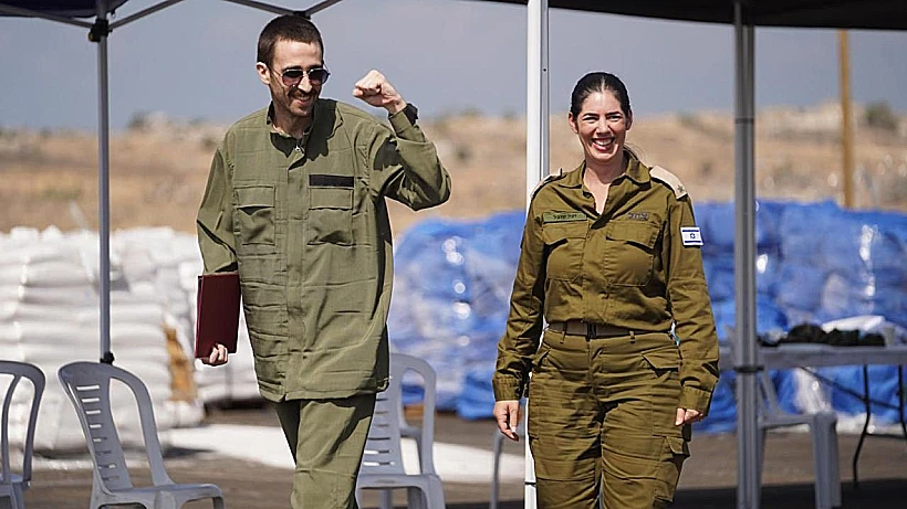 אבינתן אור עם כוחות צה"ל בשטח ישראל