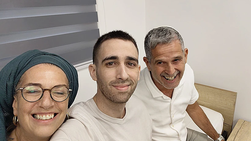 אבינתן אור במפגש הראשון עם הוריו