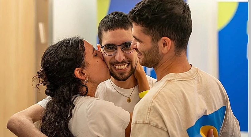 אביתר דוד עם אחיו עילי ויעלה