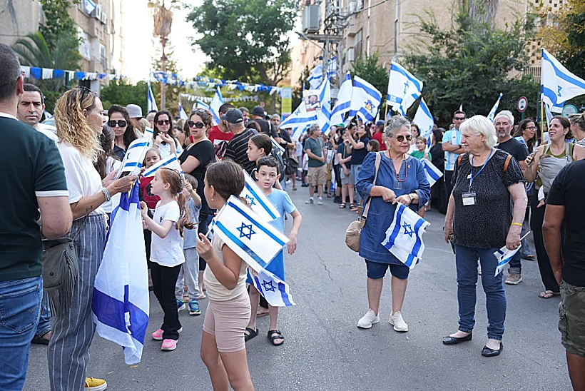 חגיגות לשובו של איתן הורן בכפר סבא