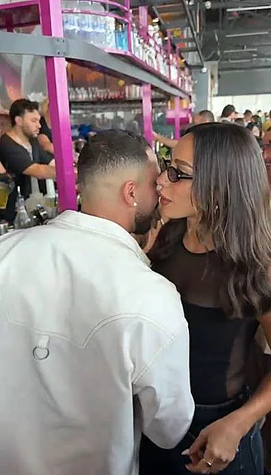 שני אדרי ויובל לוי במסיבת הזכייה של הכוכב