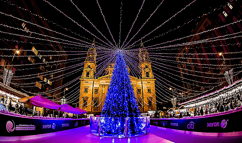 Budapest עץ חג המולד בבודפשט