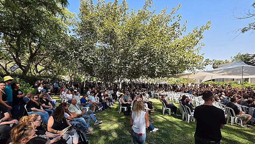 טקס ההספדים לרונן אנגל בניר עוז