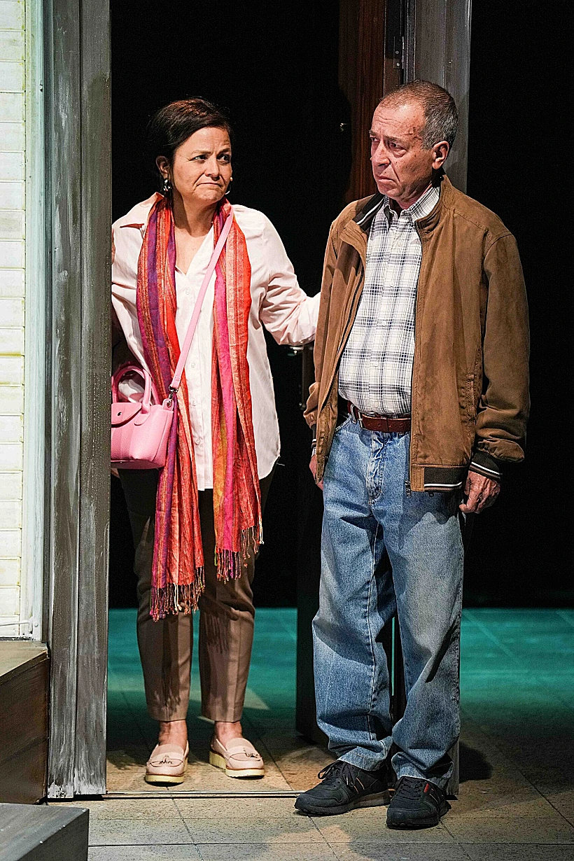 שרה פון שוורצה ומוטי כץ ב"החולה ההודי"