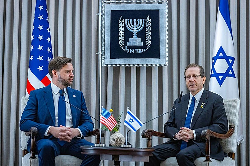 סגן נשיא ארה"ב ג'יי. די. ואנס עם נשיא המדינה יצחק הרצוג