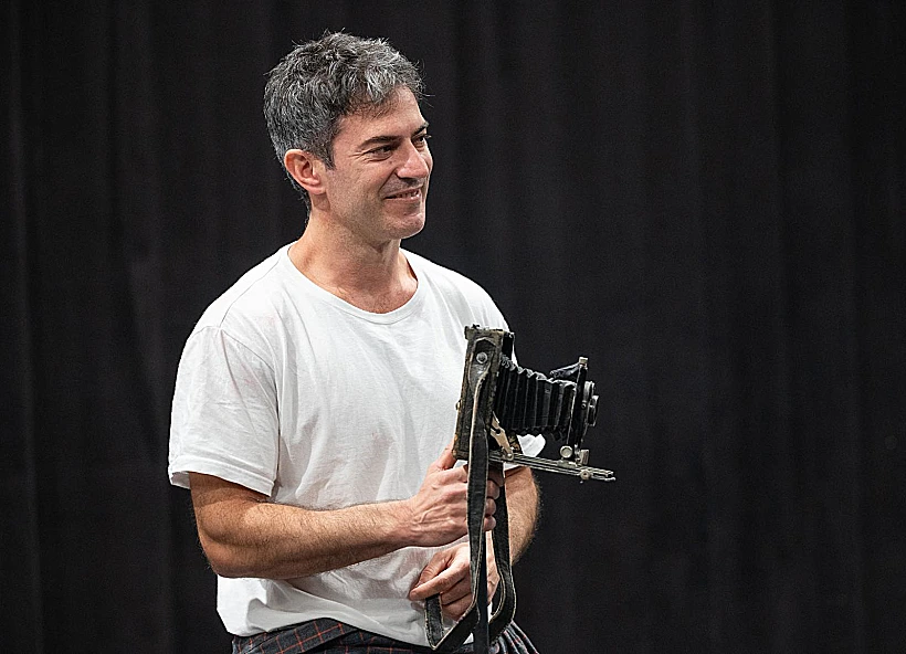 נדב נייטס בחזרות ל"זינגר"