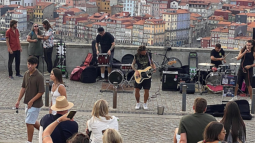 מופע בJardim do Morro פורטו