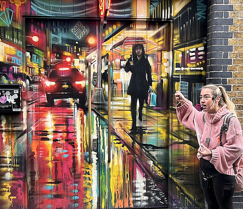 אור שיף פורן-כהן מדריכת סיורים London Lady