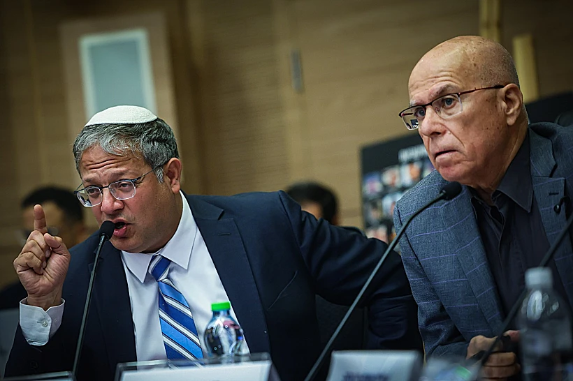 השר לביטחון לאומי איתמר בן גביר ויו"ר הוועדה לביטחון לאומי צביקה פוגל