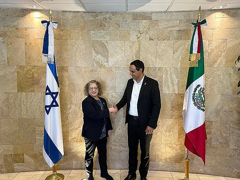 שגרירת מקסיקו עינת קרנץ נייגר בשגרירות