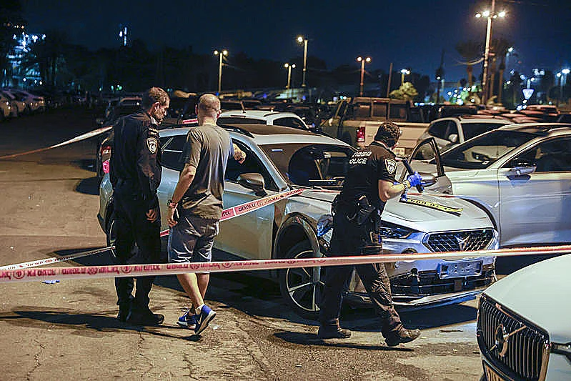 זירת הרצח בחניון גני יהושע בתל אביב