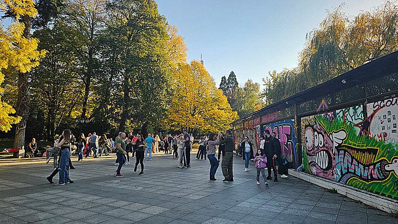 רוקדים בפארק המלך בוריס