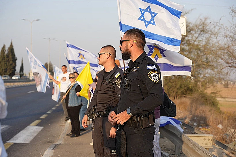 שיירת ליווי החלל החטוף