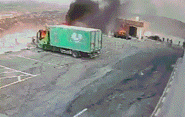 תיעוד הצתת הרכוש במפעל הפלסטיני בגדה