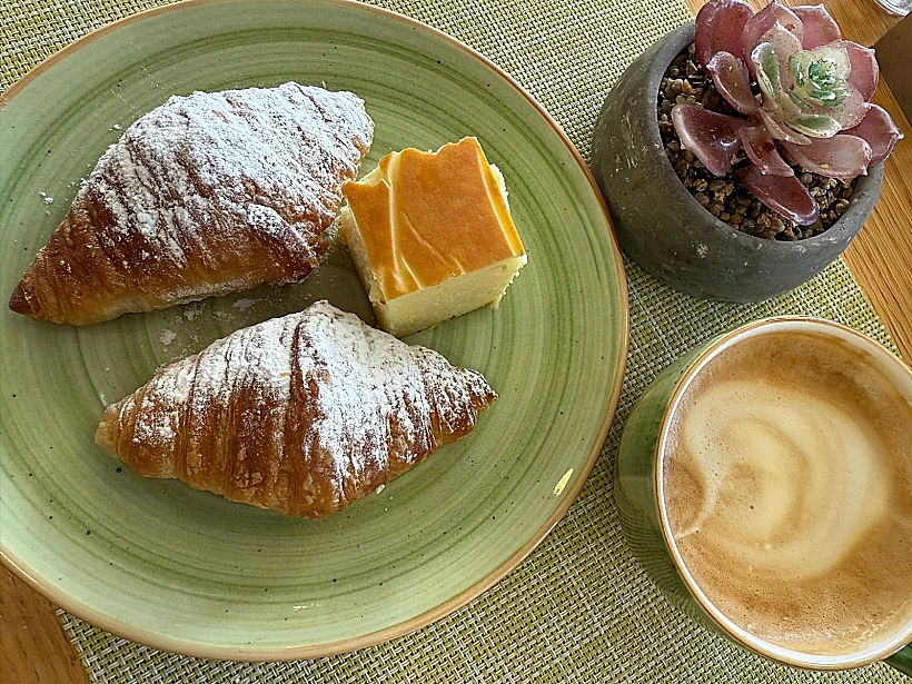 קפה במלון אואזיס ספא קלאב ים המלח