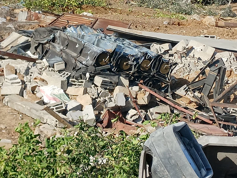 משגר בעל שמונה קני שיגור עם ארבע רקטות בעזה