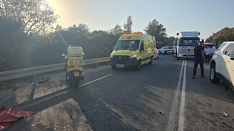 זירת התאונה בכביש 85 סמוך לכניסה למחצבות קדרים