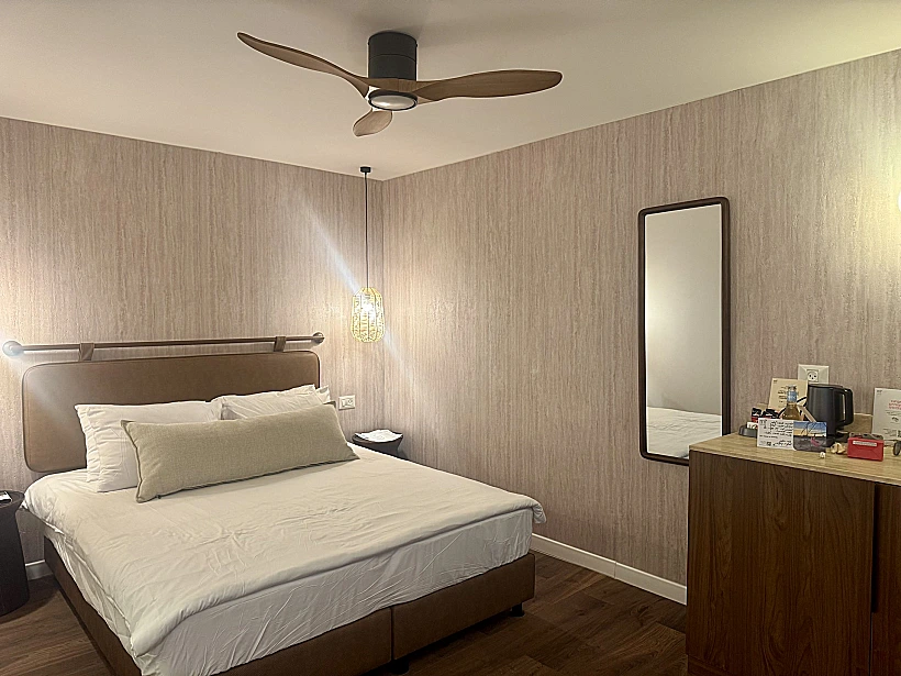 חדר במלון "מטיילים מדברי לוטן"