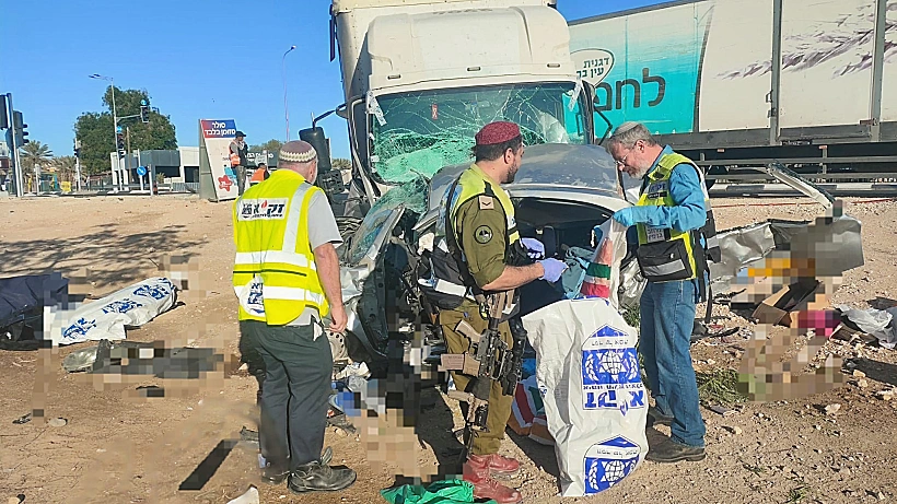 זירת התאונה בכביש 1 סמוך לצומת אלמוג