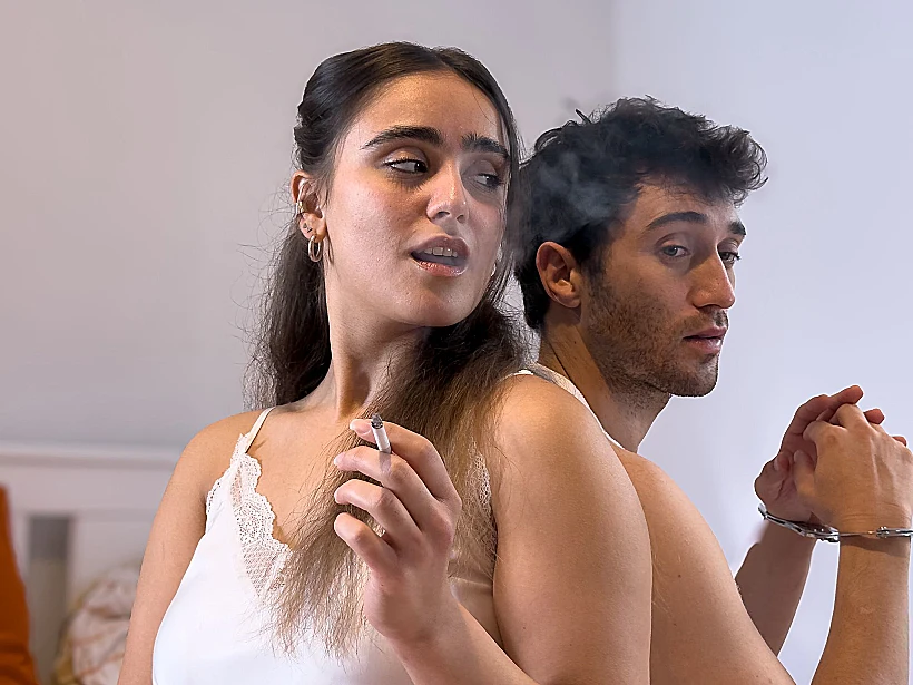 "אחת מתוך שניים"