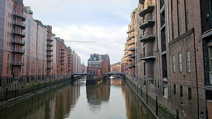 "עיר המחסנים