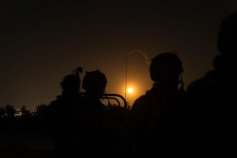 כוחות סיירת צנחנים בשטחים