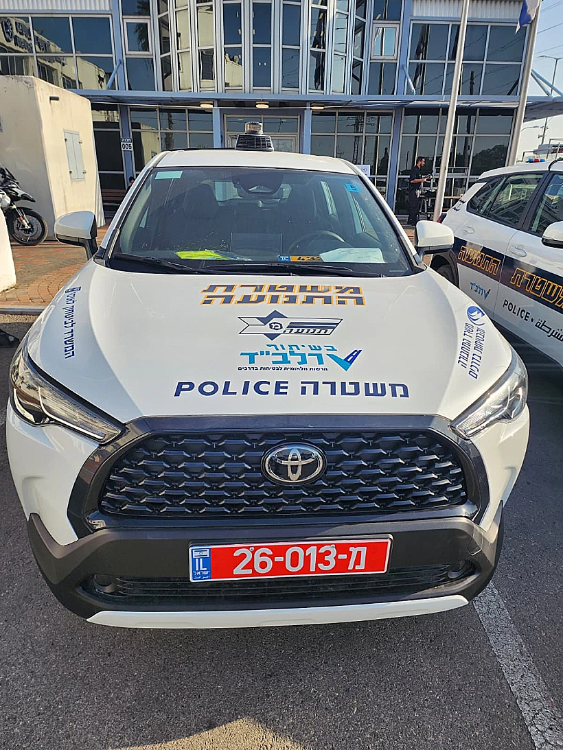 ניידת משטרה והרלב"ד