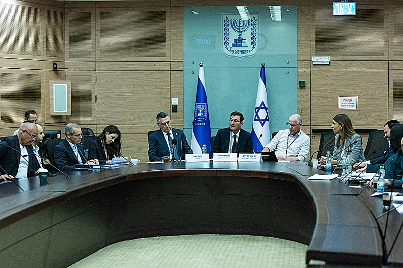 יו"ר ועדת החוץ והביטחון בועז ביסמוט בדיון על חוק הפטור מגיוס