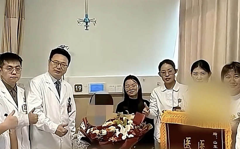 הצוות הרפואי שטיפל באישה