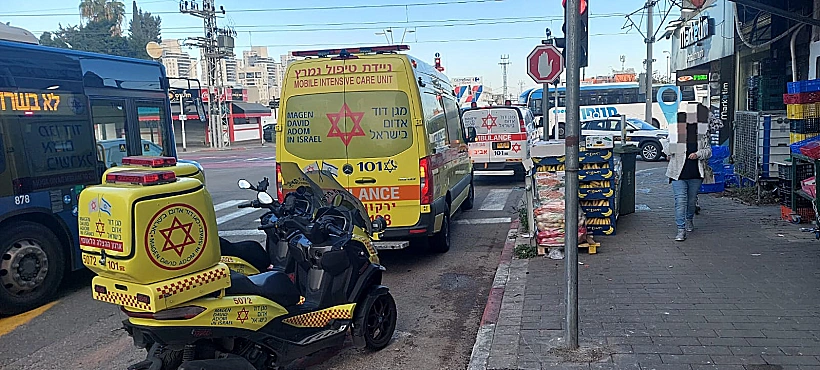 זירת השריפה בפתח תקווה