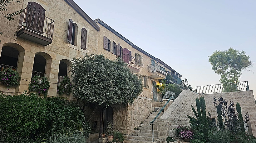 סמטה פוטוגנית בשכונת משכנות שאננים בירושלים