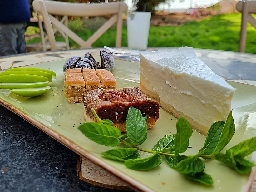 קינוחים בפונדק נאות סמדר