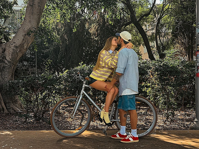 אמילי קופר ועידן גלפר בצילומים ל-Aldo