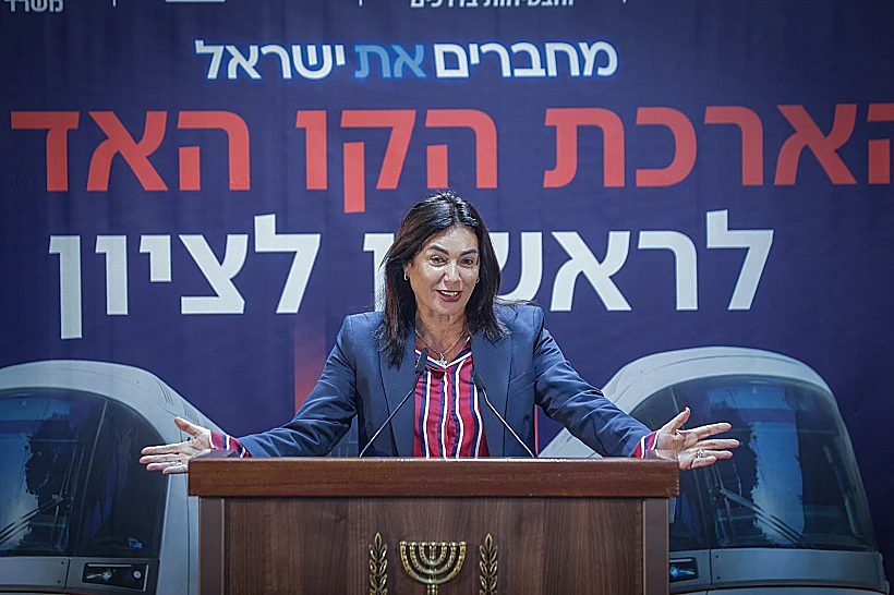 בנימין נתניהו ומירי רגב בטקס לחתימת הארכת הקו האדום של הרכבת הקלה