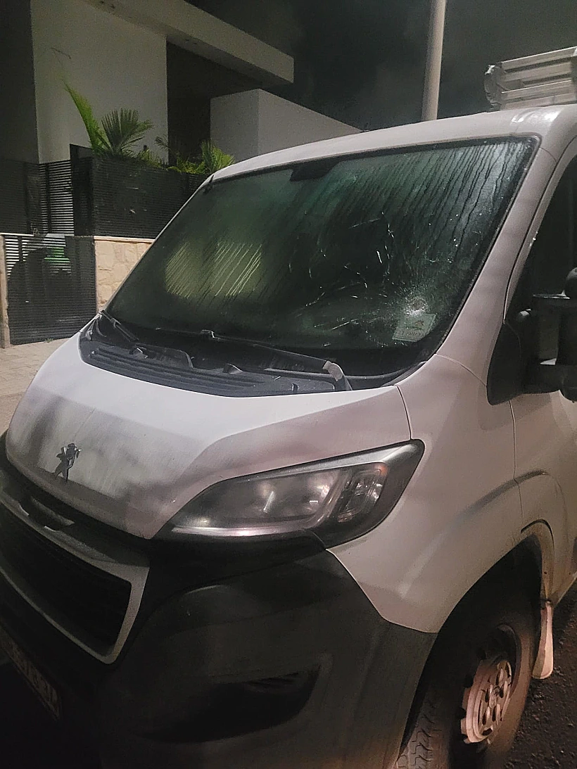 רכב שנפגע ביישוב גבעות בר