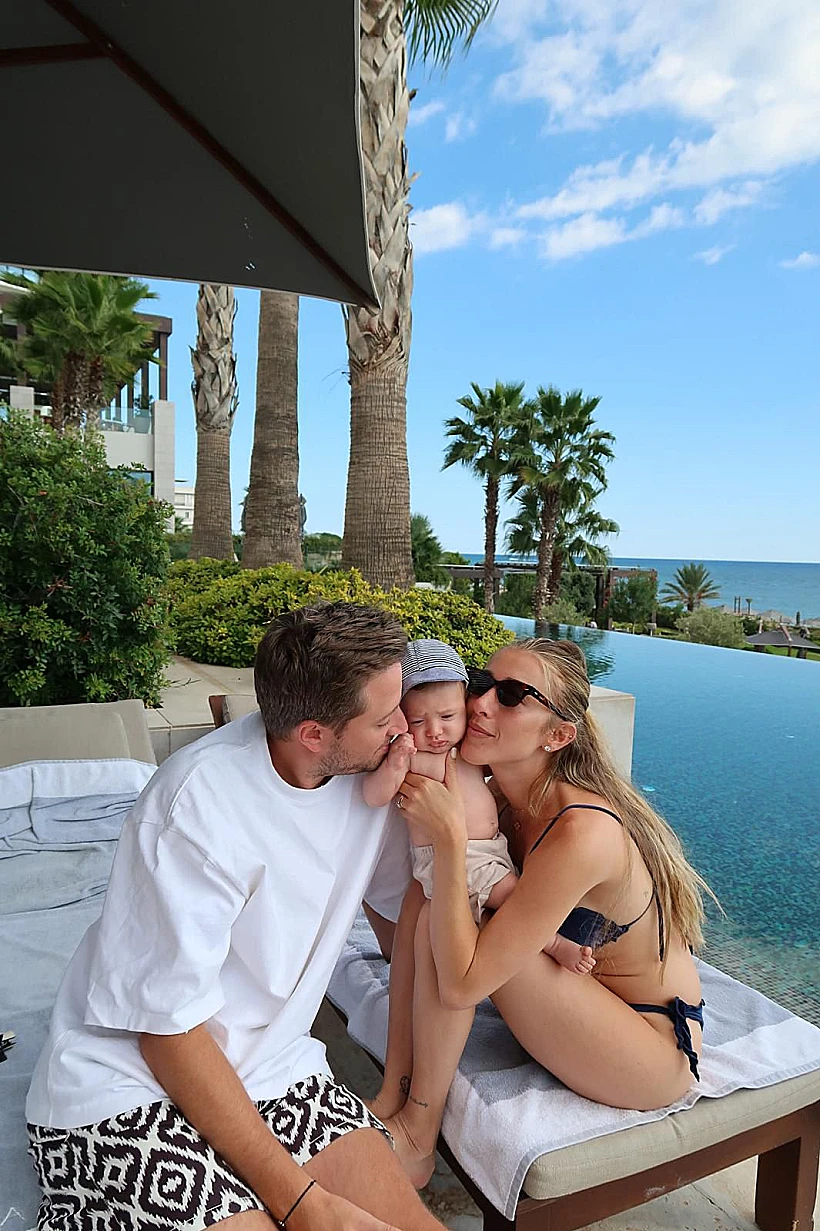 אן זיוי והבן מאי