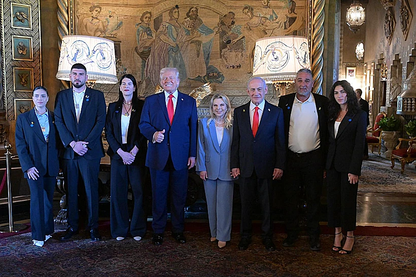 ראש הממשלה בנימין נתניהו ורעייתו שרה עם הנשיא טראמפ