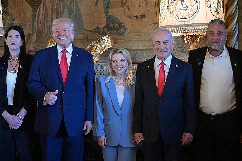 ראש הממשלה בנימין נתניהו ורעייתו שרה עם הנשיא טראמפ