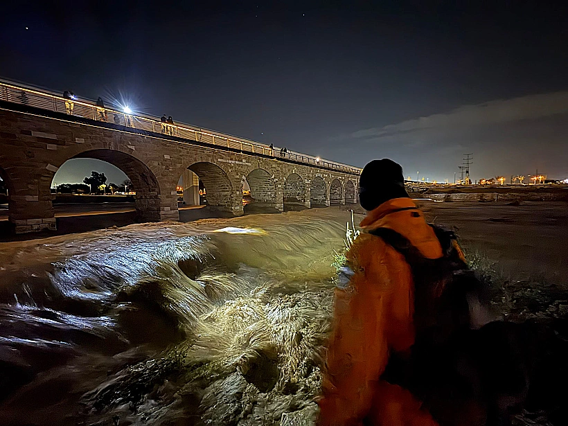 חיפושים אחר הנעדר שנסחף בנחל מיתר