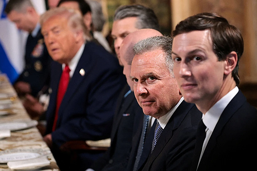 הנשיא טראמפ לצד הגסת', ויטקוף וקושנר בארוחת הצהריים עם רה"מ נתניהו במאר-א-לאגו