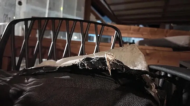 תיעוד מתוך אתר הסקי באלפים השווייצרים, אחרי כיבוי השריפה