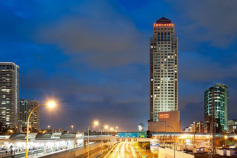 מלון לאונרדו פלאזה סיטי טאוור