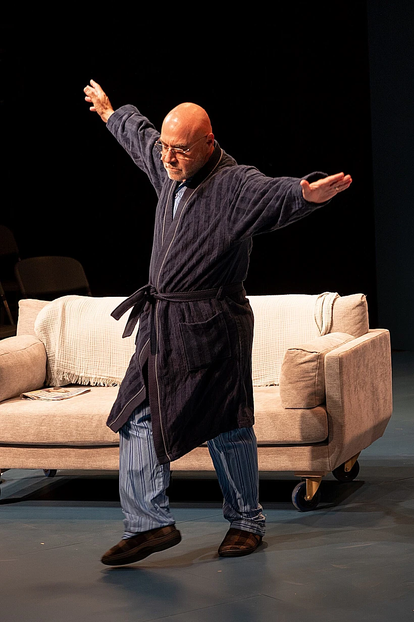 דביק בנדק ב"האבא"