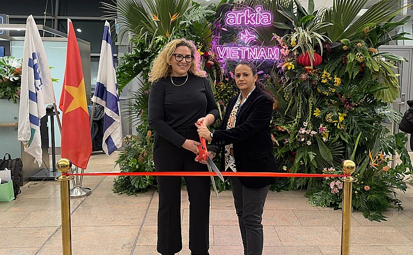 Whatsapp Image 2026 טקס גזירת הסרט בהשקת טסת הבוכרה של ארקיע לווייטנאם