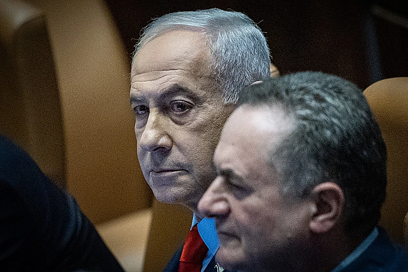 רה"מ בנימין נתניהו והשר ישראל כ"ץ בכנסת