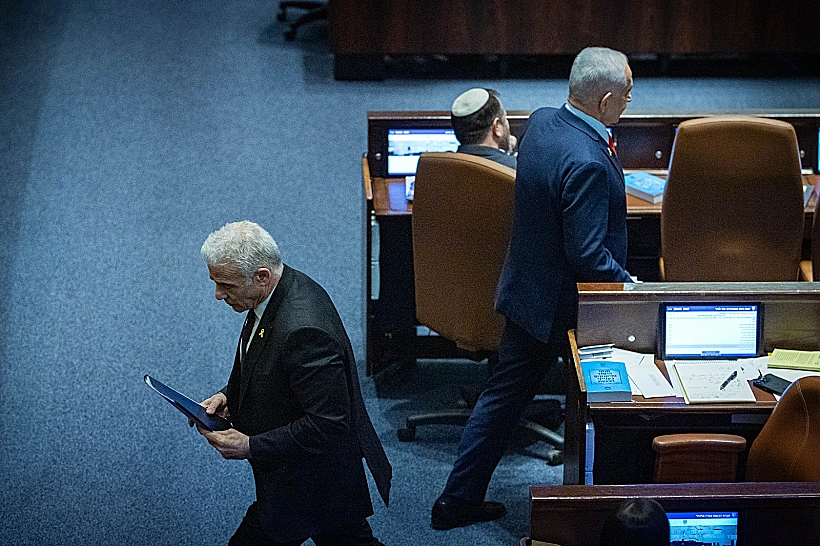 רה"מ נתניהו וראש האופוזיציה לפיד בכנסת