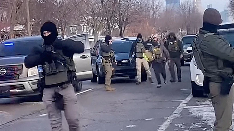 שוטרי ICE בזירת הירי במיניאפוליס